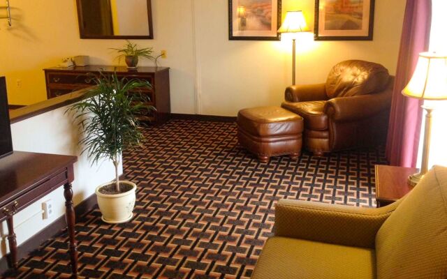 Colonial Inn Ellsworth