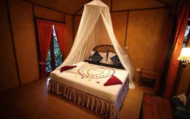 Bamboo Hideaway Samui Resort
