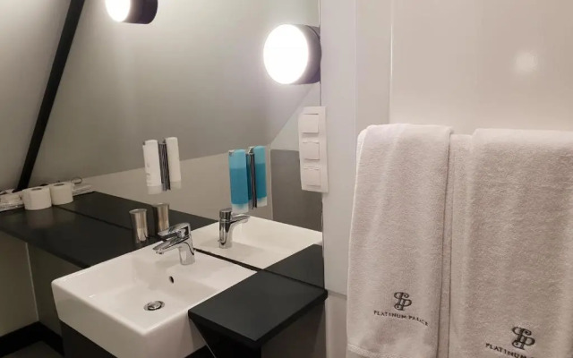 Platinum Residence Boutique Hotel