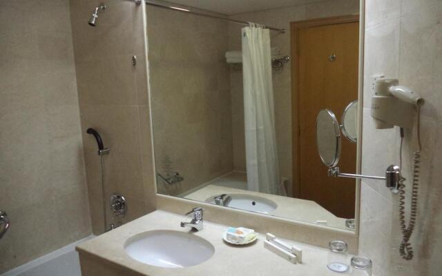 Grand Continental Hotel