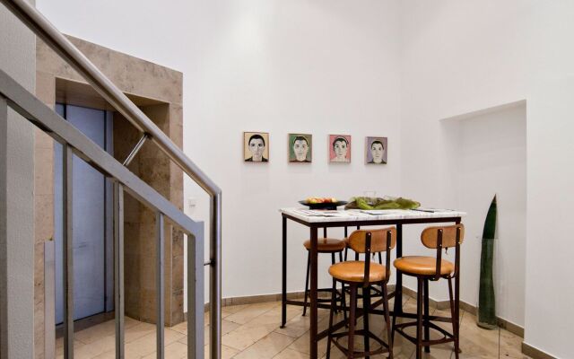 BURNS Art Hotel