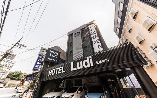 Shinchon Hotel Ludi