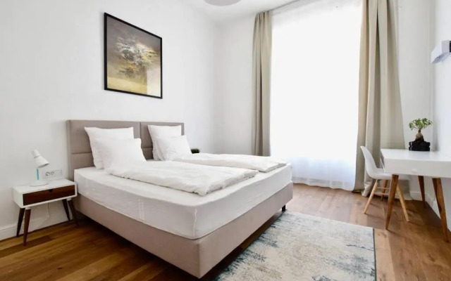 Luxury Apartment by Hi5 - Budapest Broadway