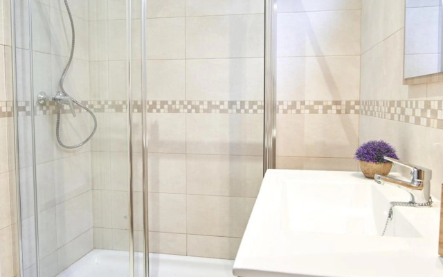 Segura Riverside Dream by Valcambre