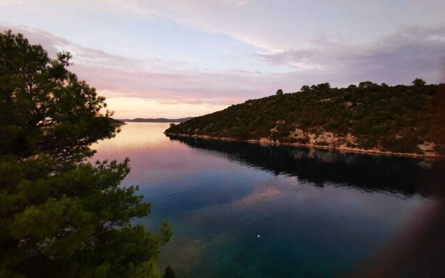 Cosy Apartment, sea View, Long Island, Croatia