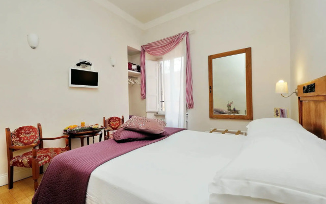 Amaranto Romano Hotel