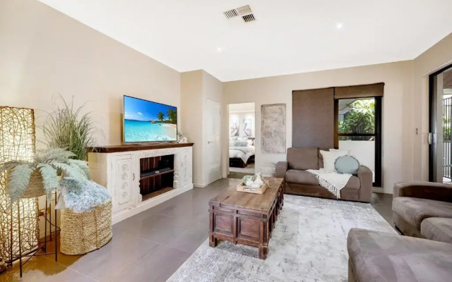 Red Lotus Guesthouse