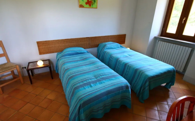 Villa Near Lake Bracciano With Pool