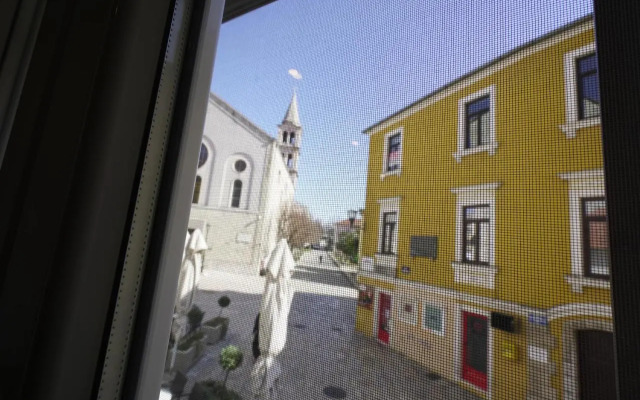Apartment Ispod ure