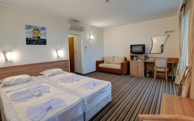 Lalov Egrek Hotel