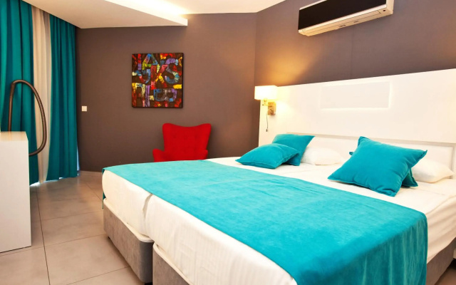 Green Garden Suites Hotel