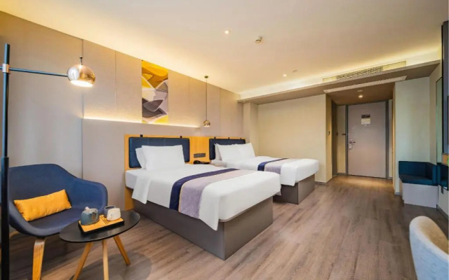 Homeinn Selected Hotel (Chengdu Panda Base Zoo Subway Station)