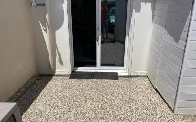 maison entre plage marais et forêt