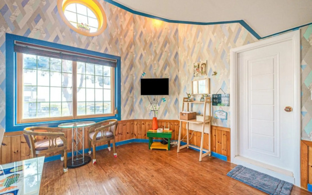 Ganghwado Pine Tree Pension