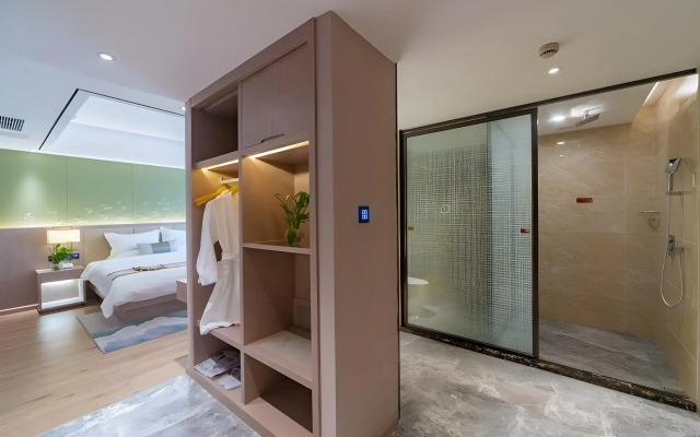 GreenTree Eastern Dali Railway Station Hotel