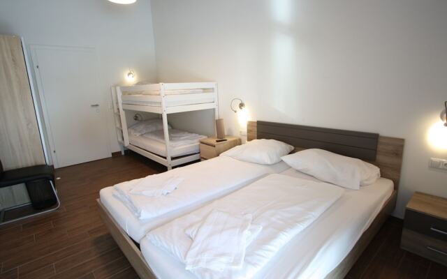 Modern Apartment In Salzburg With Balcony
