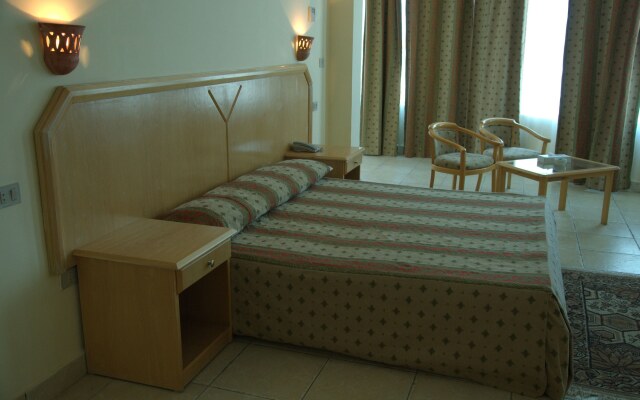 Sharm Cliff Resort