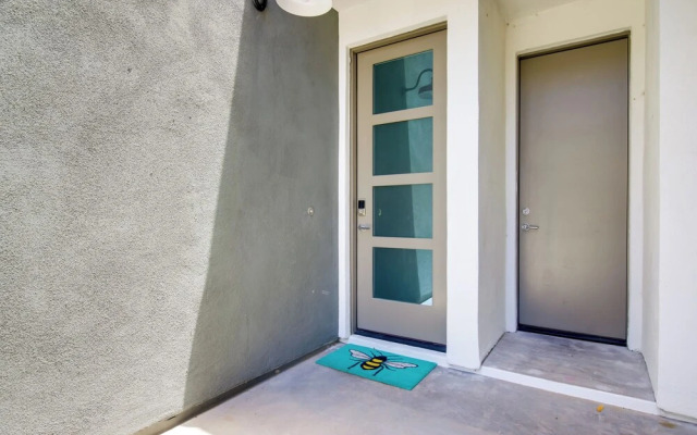 Community Perks: Executive Chandler Townhome