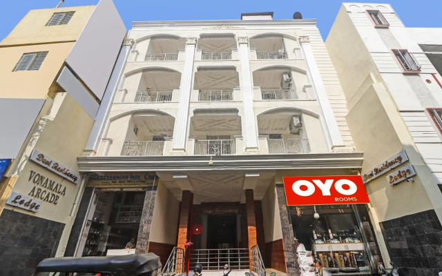 OYO Devi Residency Near Mahankali Temple