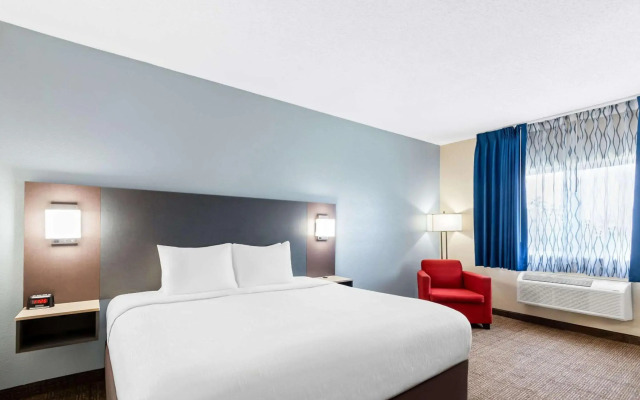 Quality Inn and Suites Springfield Southwest near I-72