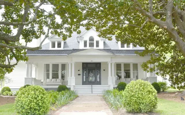 The Stratton House Bed & Breakfast