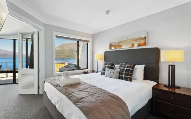 6-Bedroom Penthouse Apartment - The Beacon