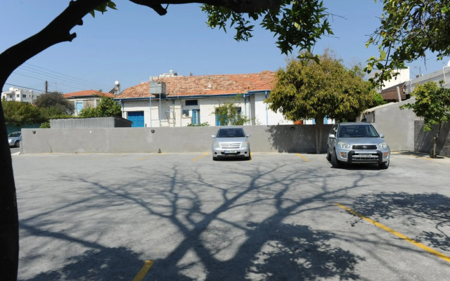 Le Village Hotel