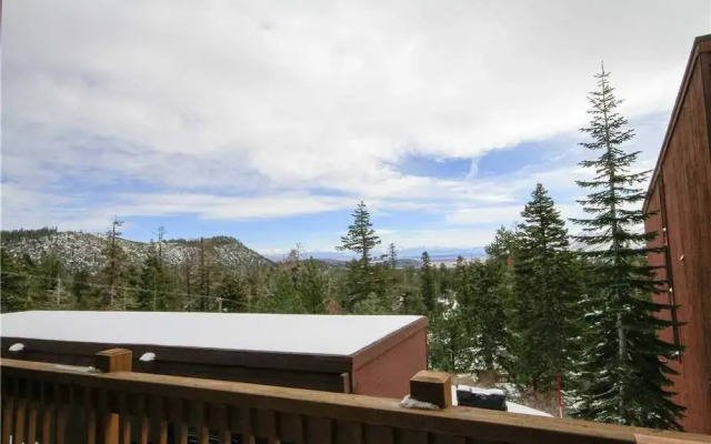 Mammoth Ski & Racquet Club #62