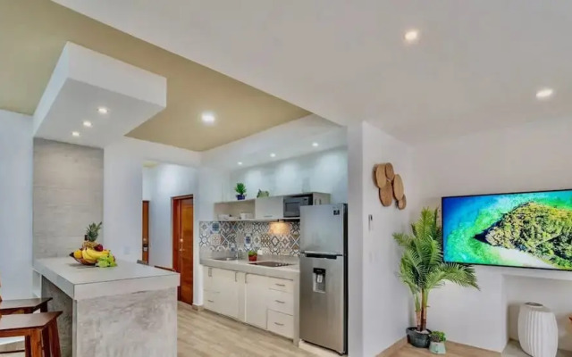 3br. Exclusive TH W/spacious Roof & Private Pool