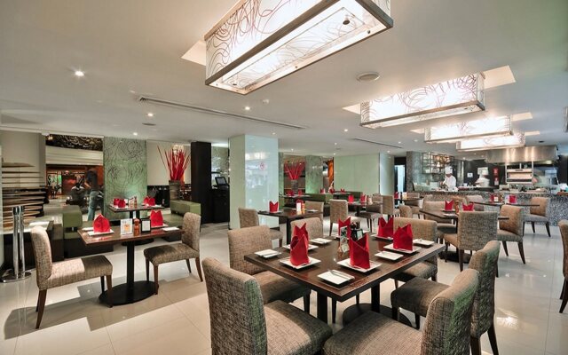 Narai Hotel (SHA Extra Plus)