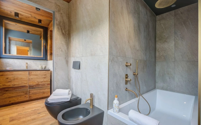 Simona Luxury Apartment few steps from sk