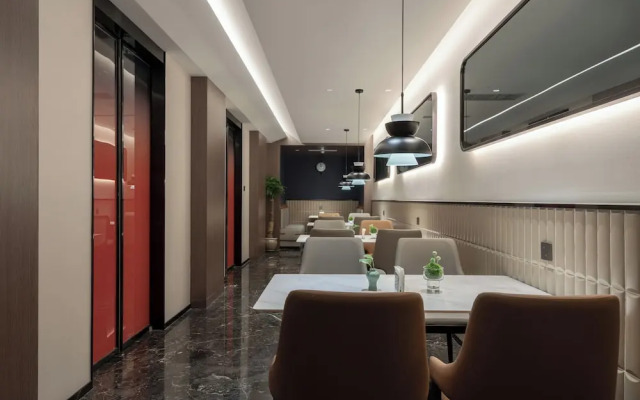 WorldHotel Quancheng Sqr Kuanholi Branch