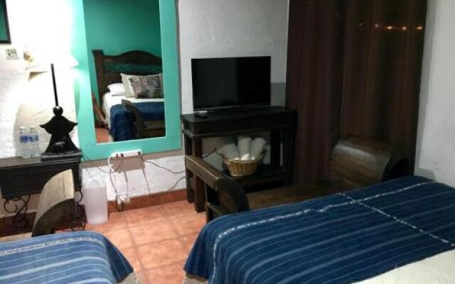 Hostal Antigueño - Hostel