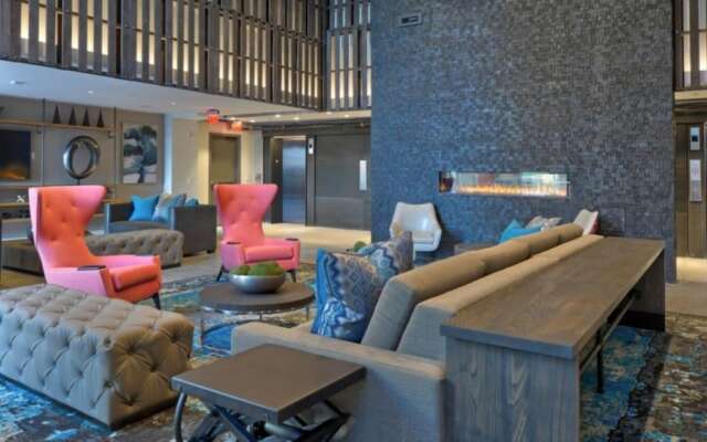 Global Luxury Suites at The Wharf