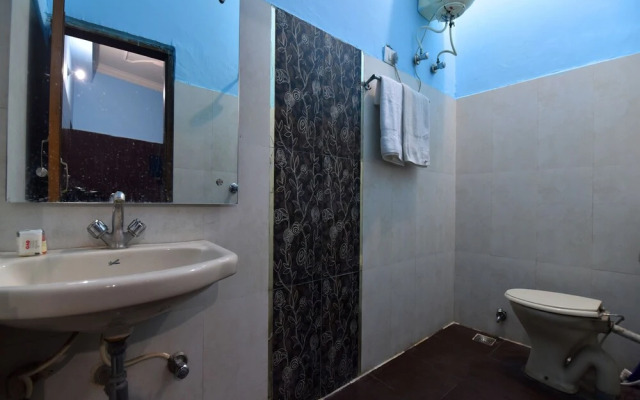 OYO 28146 Hotel Virsa