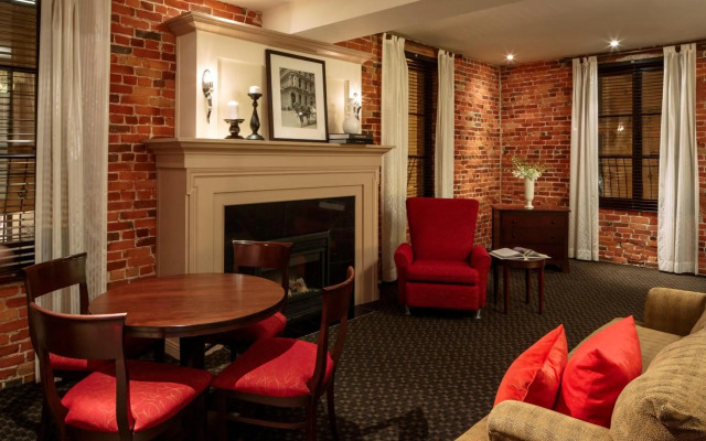 Hotel Nelligan