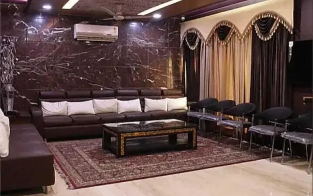 Sr Guest House
