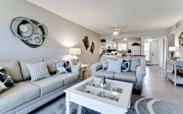 Runaway Bay Resort by BBG