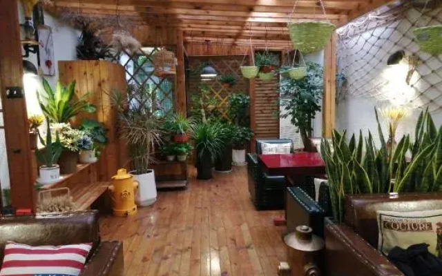 Suzhou Rose Tomato Garden Boutique Inn