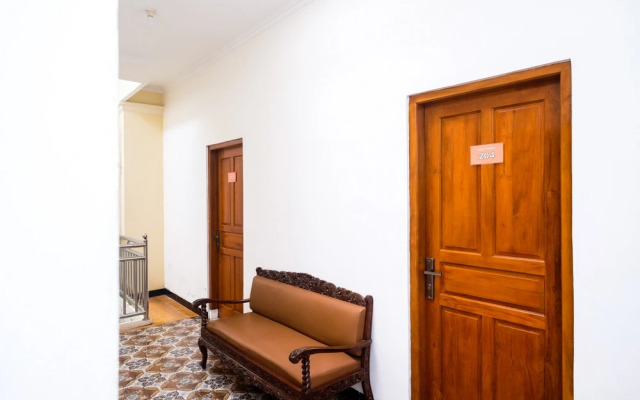 RedDoorz Syariah @ Griya Thamrin Manahan Solo