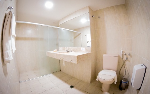 El Aram Beach & Convention
