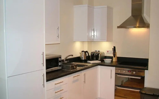 Stratford Apartment