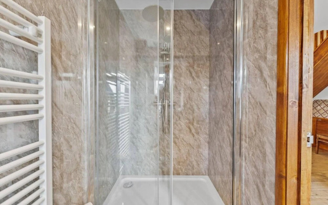 Lovely 2-bed House in Canterbury