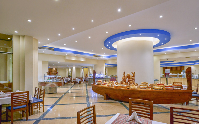 Parrotel Beach Resort