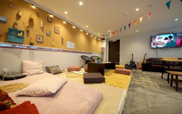 Mosaic Hostel Kyoto