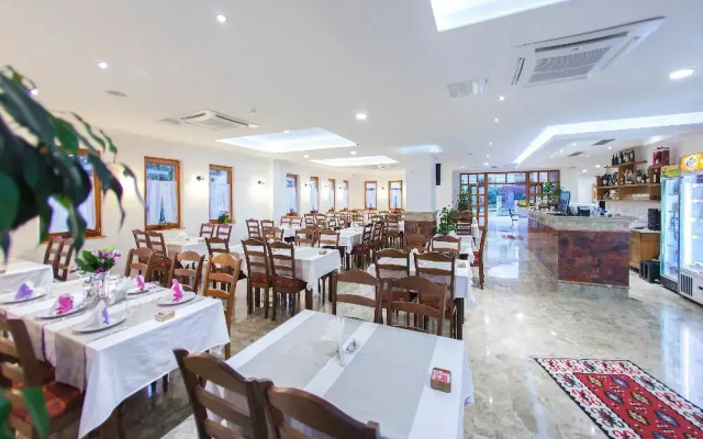 Hotel Almira