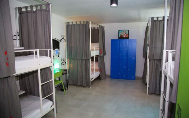 Nomada Beach Hostel - Adult Only