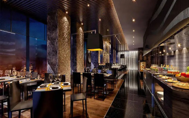 Bai He International Apartment Hotel