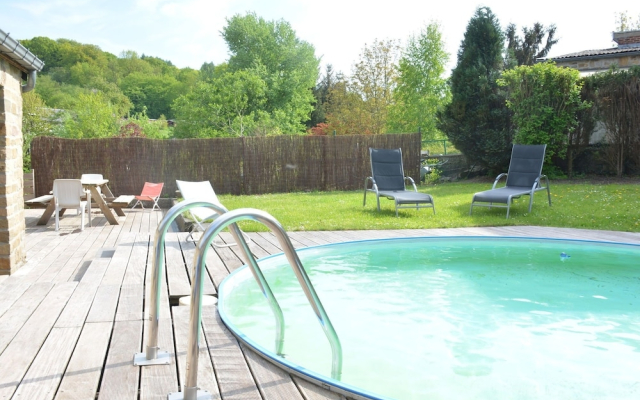Village House With Swimming Pool, Billiards, Table Football, Ping-pong, Fitness