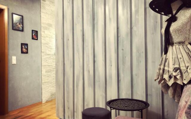 Modern Studio2